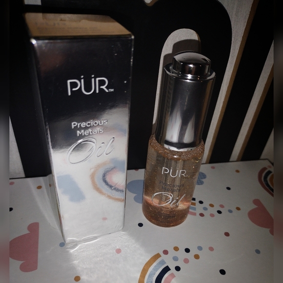 PÜR Precious Metals Shimmering Dry Oil Elixir - Picture 4 of 13